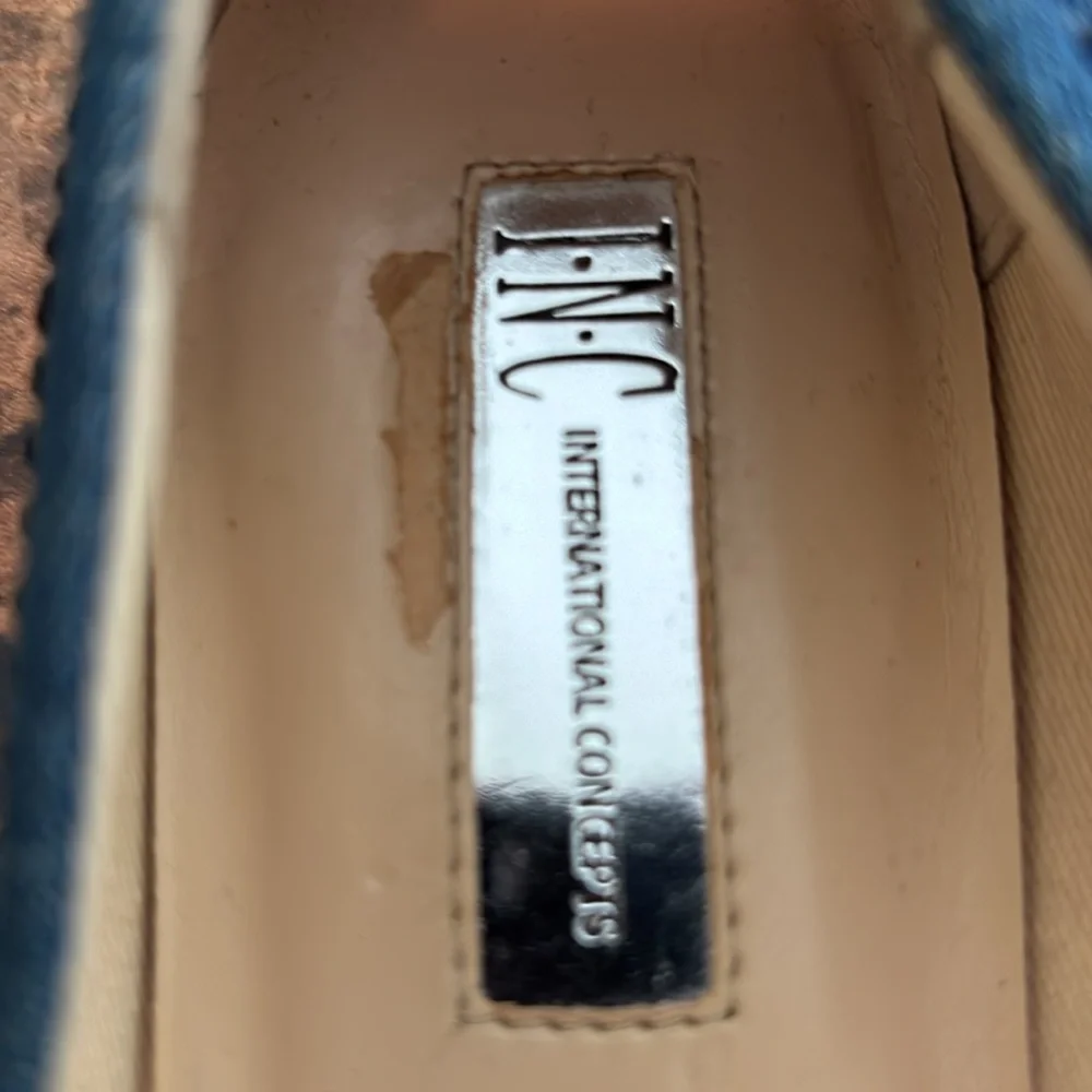 INC International Concepts Blue and Black Flats - Picture 4 of 6